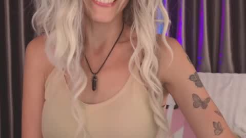 Snapshot of goddess_stars chatting on 05/11/26, 04:04 Katarina online show from 05/11/26, 04:04