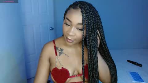 Snapshot of goddess_val chatting on 11/04/25, 09:52 Valentina online show from 11/04/25, 09:52