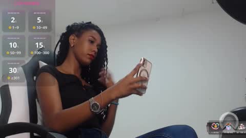 Snapshot of goddess_valen chatting on 10/22/25, 04:29 goddess_valen online show from 10/22/25, 04:29