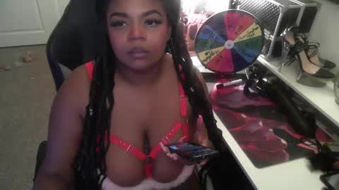 Snapshot of goddesscocoaa chatting on 12/26/24, 11:43 Goddess Cocoa online show from 12/26/24, 11:43