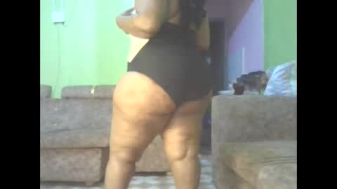 Snapshot of goddessebon chatting on 02/18/25, 12:39 shasha big online show from 02/18/25, 12:39