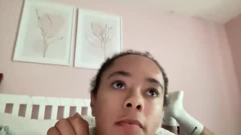 Snapshot of goddesselxo chatting on 06/09/26, 05:24 Goddess L online show from 06/09/26, 05:24