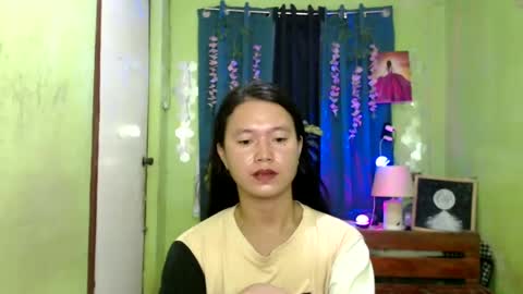 Snapshot of goddesses_slut247752 chatting on 12/17/24, 06:13 Ronel online show from 12/17/24, 06:13