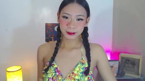 Snapshot of goddessnianxx chatting on 11/24/25, 10:26 Kyla and Nian online show from 11/24/25, 10:26