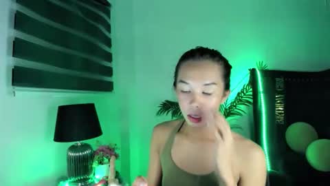 JENNIFER online show from 11/08/25, 11:43