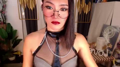 Snapshot of goddessquinnie chatting on 02/05/25, 01:58 quinnie online show from 02/05/25, 01:58