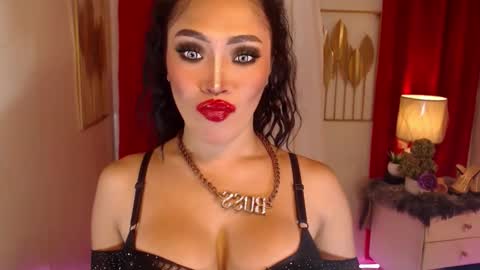 Snapshot of goddessquinnie chatting on 02/20/26, 08:27 quinnie online show from 02/20/26, 08:27