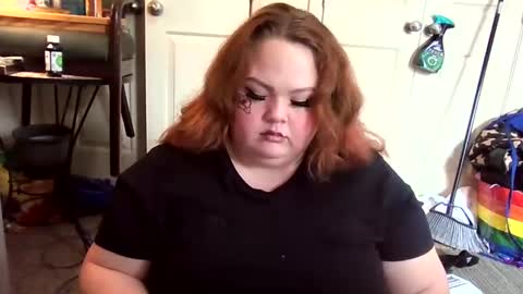 Snapshot of godessisabella chatting on 01/21/25, 02:48 godessisabella online show from 01/21/25, 02:48