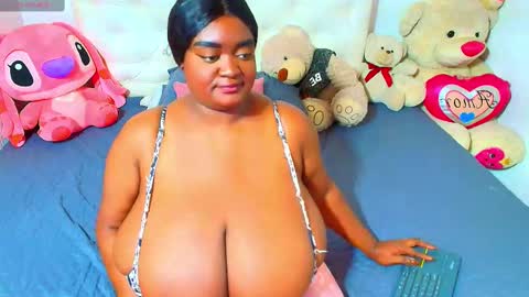 Snapshot of godessqqq chatting on 10/02/25, 12:56 Godess Tracy online show from 10/02/25, 12:56