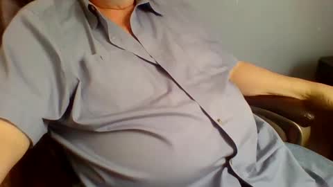 Snapshot of godfather943 chatting on 02/13/25, 07:10 godfather943 online show from 02/13/25, 07:10