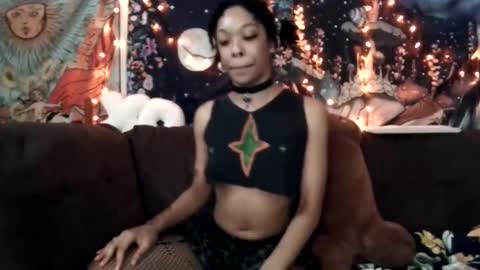 Snapshot of godispleasure chatting on 04/11/26, 04:33 goddess of pleasure online show from 04/11/26, 04:33