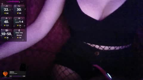 Snapshot of godpphire chatting on 10/27/25, 08:57 godpphire online show from 10/27/25, 08:57