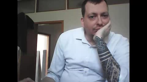 Snapshot of gohan8558 chatting on 04/19/26, 02:05 gohan8558 online show from 04/19/26, 02:05
