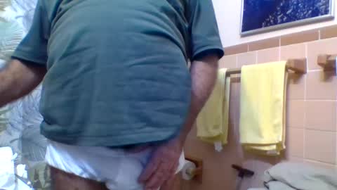 Snapshot of gojo885 chatting on 12/21/24, 04:52 gojo885 online show from 12/21/24, 04:52