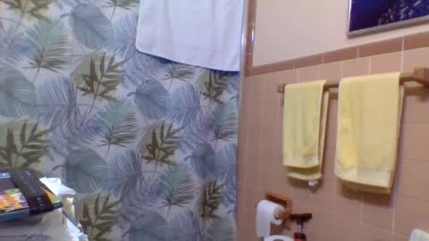 Snapshot of gojo885 chatting on 01/07/25, 03:24 gojo885 online show from 01/07/25, 03:24