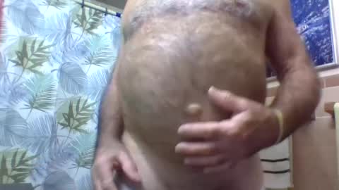 Snapshot of gojo885 chatting on 09/15/25, 05:40 gojo885 online show from 09/15/25, 05:40