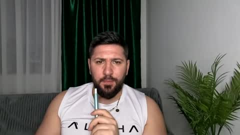 gold_alpha_boy online show from 04/29/26, 07:42