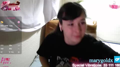 Snapshot of gold_mary_ chatting on 02/04/25, 10:34 Mary online show from 02/04/25, 10:34