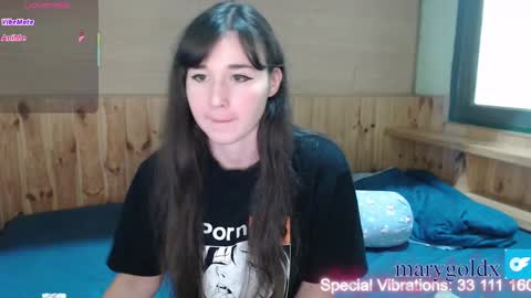 Snapshot of gold_mary_ chatting on 03/03/25, 05:31 Mary online show from 03/03/25, 05:31
