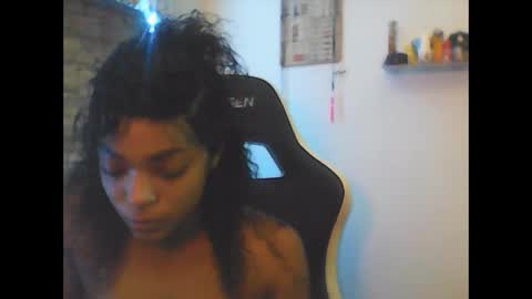 Snapshot of goldamethyst98 chatting on 09/15/25, 05:13 Amethyst online show from 09/15/25, 05:13