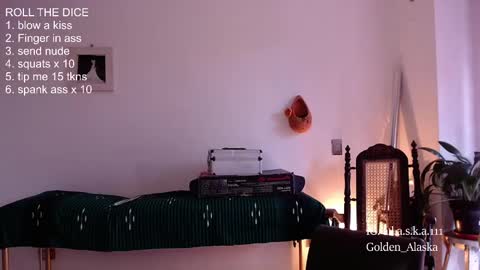 Snapshot of golden_alaska chatting on 12/17/24, 08:43 Alaska online show from 12/17/24, 08:43