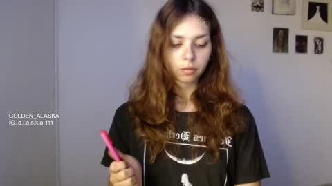 Snapshot of golden_alaska chatting on 09/12/25, 10:48 Alaska online show from 09/12/25, 10:48