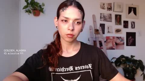 Snapshot of golden_alaska chatting on 09/12/25, 10:54 Alaska online show from 09/12/25, 10:54