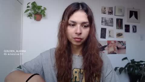 Snapshot of golden_alaska chatting on 09/16/25, 01:23 Alaska online show from 09/16/25, 01:23