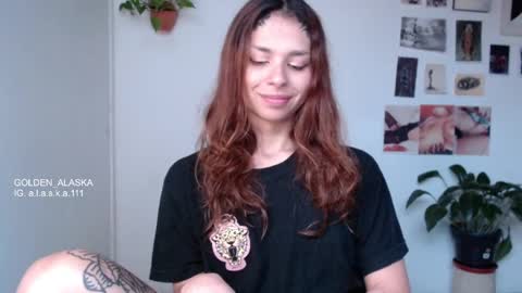 Snapshot of golden_alaska chatting on 09/27/25, 12:10 Alaska online show from 09/27/25, 12:10