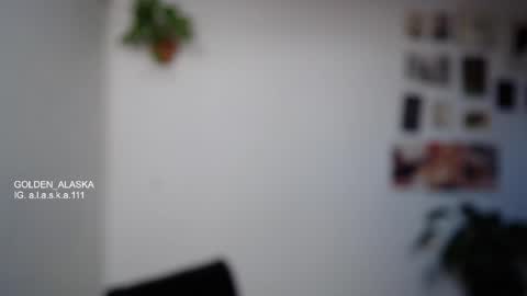 Snapshot of golden_alaska chatting on 09/29/25, 12:21 Alaska online show from 09/29/25, 12:21