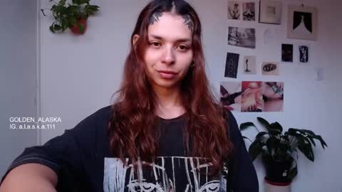 Snapshot of golden_alaska chatting on 10/12/25, 12:37 Alaska online show from 10/12/25, 12:37