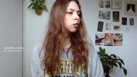 Snapshot of golden_alaska chatting on 11/10/25, 11:42 Alaska online show from 11/10/25, 11:42