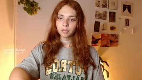 Snapshot of golden_alaska chatting on 11/25/25, 12:32 Alaska online show from 11/25/25, 12:32