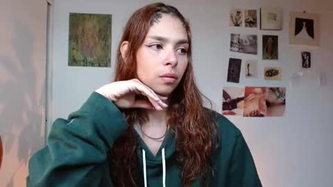 Snapshot of golden_alaska chatting on 01/14/26, 01:06 Alaska online show from 01/14/26, 01:06