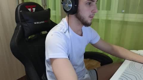 Golden boyyy21 online show from 12/13/25, 07:53