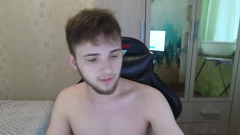 Snapshot of golden_boyyy21 chatting on 04/12/26, 03:17 Golden boyyy21 online show from 04/12/26, 03:17