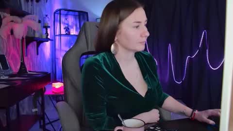 Gloria online show from 05/17/26, 09:28