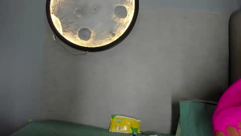 Snapshot of golden_kiss23 chatting on 06/25/26, 08:57 GoldenKiss online show from 06/25/26, 08:57