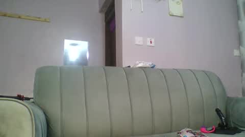 Snapshot of goldencurves_bunny chatting on 03/14/26, 06:41 Bella online show from 03/14/26, 06:41