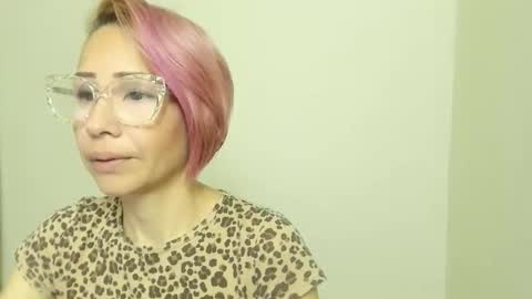 Snapshot of goldengirlrose chatting on 03/21/26, 05:27 goldenrosa online show from 03/21/26, 05:27