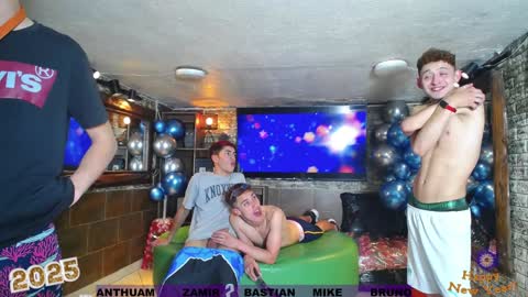 GOLDENJOI online show from 12/20/24, 03:53