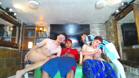 GOLDENJOI online show from 01/06/25, 02:47