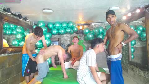 GOLDENJOI online show from 02/04/25, 03:47