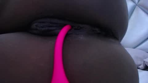 goldenn_ass1 online show from 10/14/25, 08:48