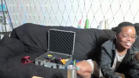 Snapshot of goldstarprincessxxx chatting on 11/20/25, 01:06 Goldstar and Princess online show from 11/20/25, 01:06