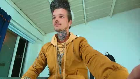 Snapshot of goldy_loyal99 chatting on 10/18/25, 07:31 Goldy Loyal93 online show from 10/18/25, 07:31