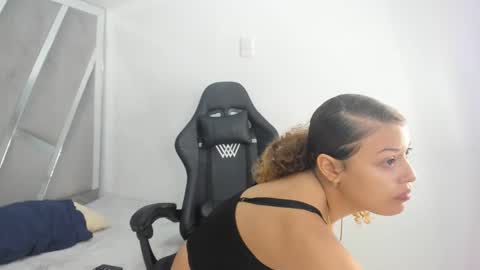 Snapshot of goldyht chatting on 12/05/25, 12:25 goldyht online show from 12/05/25, 12:25