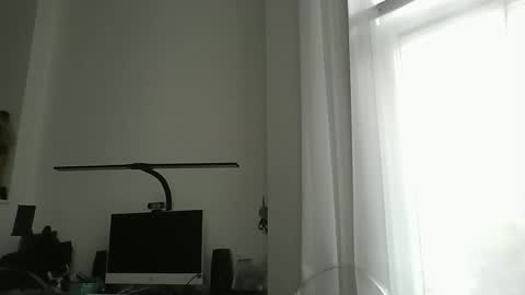 gomezgonz5 online show from 10/10/25, 12:37