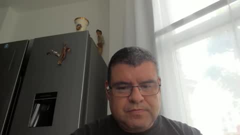 gomezgonz5 online show from 10/17/25, 11:13