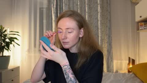 Polly online show from 12/03/25, 01:53